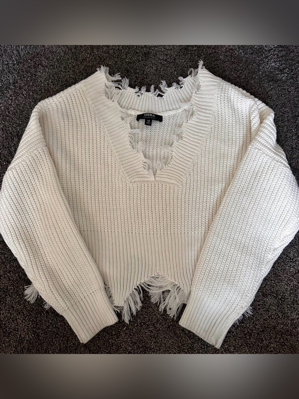HERA Collection White Sweater Shirt Size Medium 0076